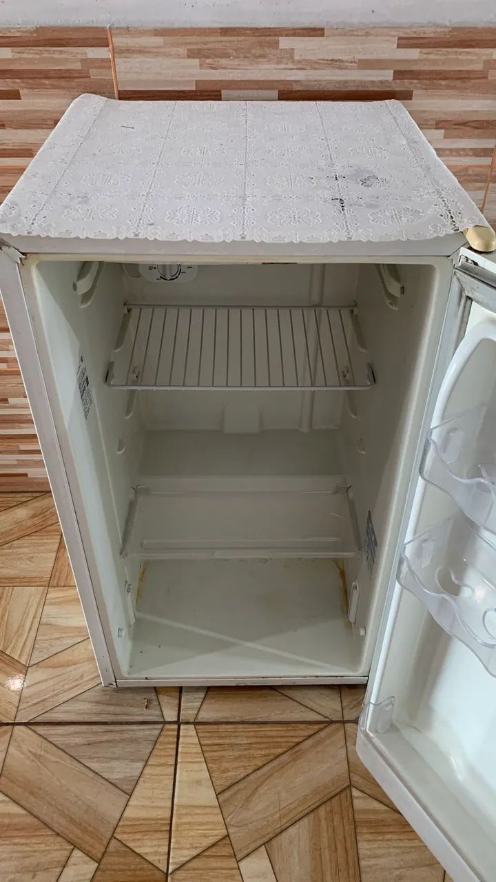 Frigobar Electrolux RE120 - Foto 3