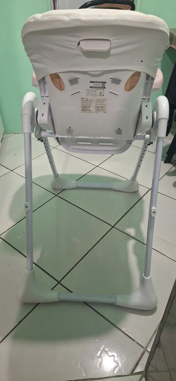 Vendo Cadeira de alimentação Safety  - Foto 2