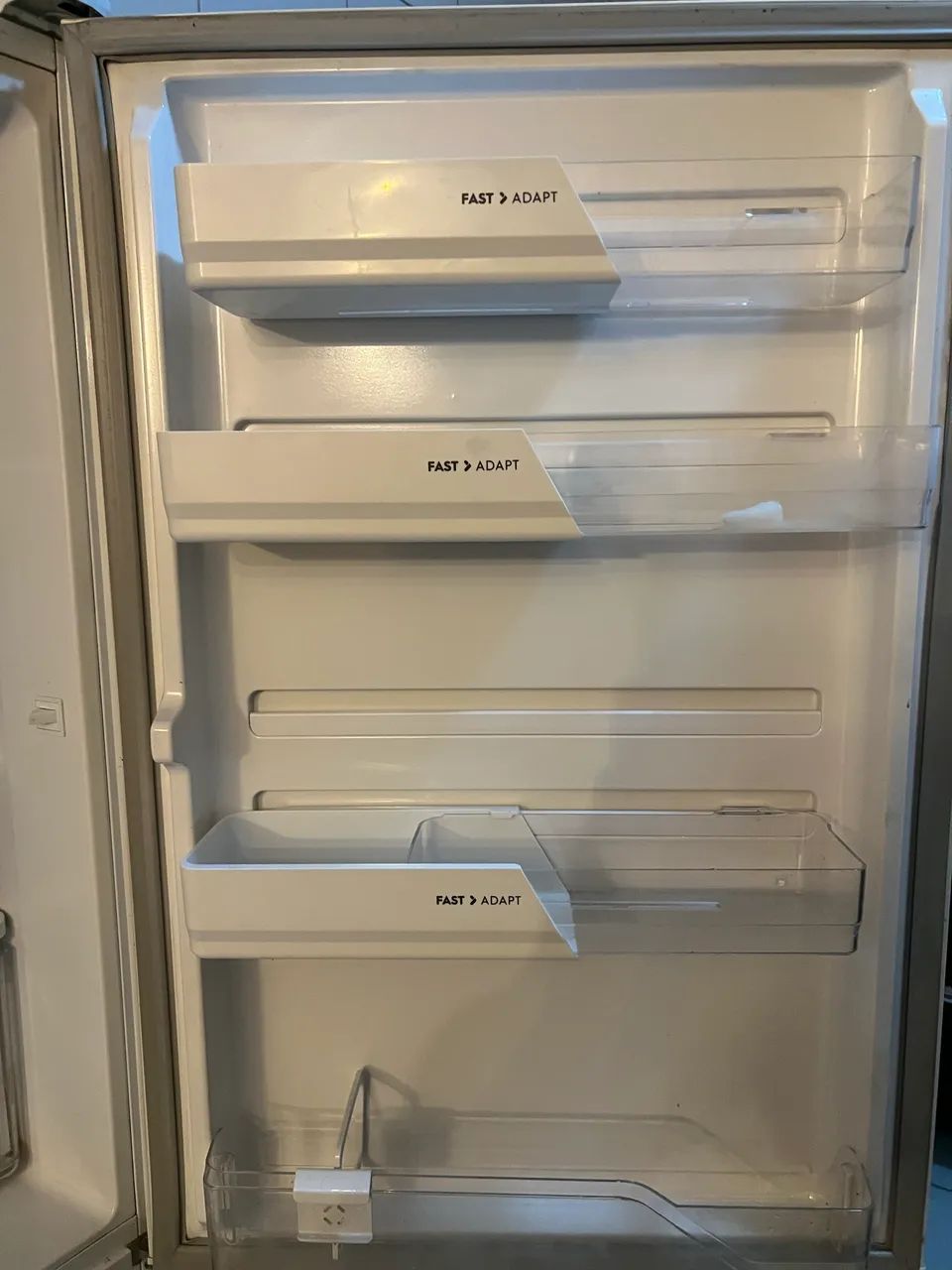 Vendo ou troco Geladeira por uma cervejeira  - Foto 2