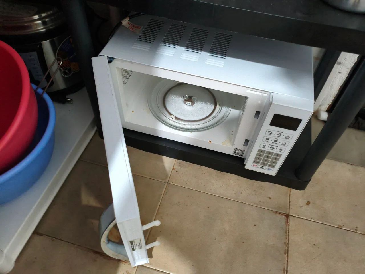 microondas com pouco tempo de uso - Foto 2