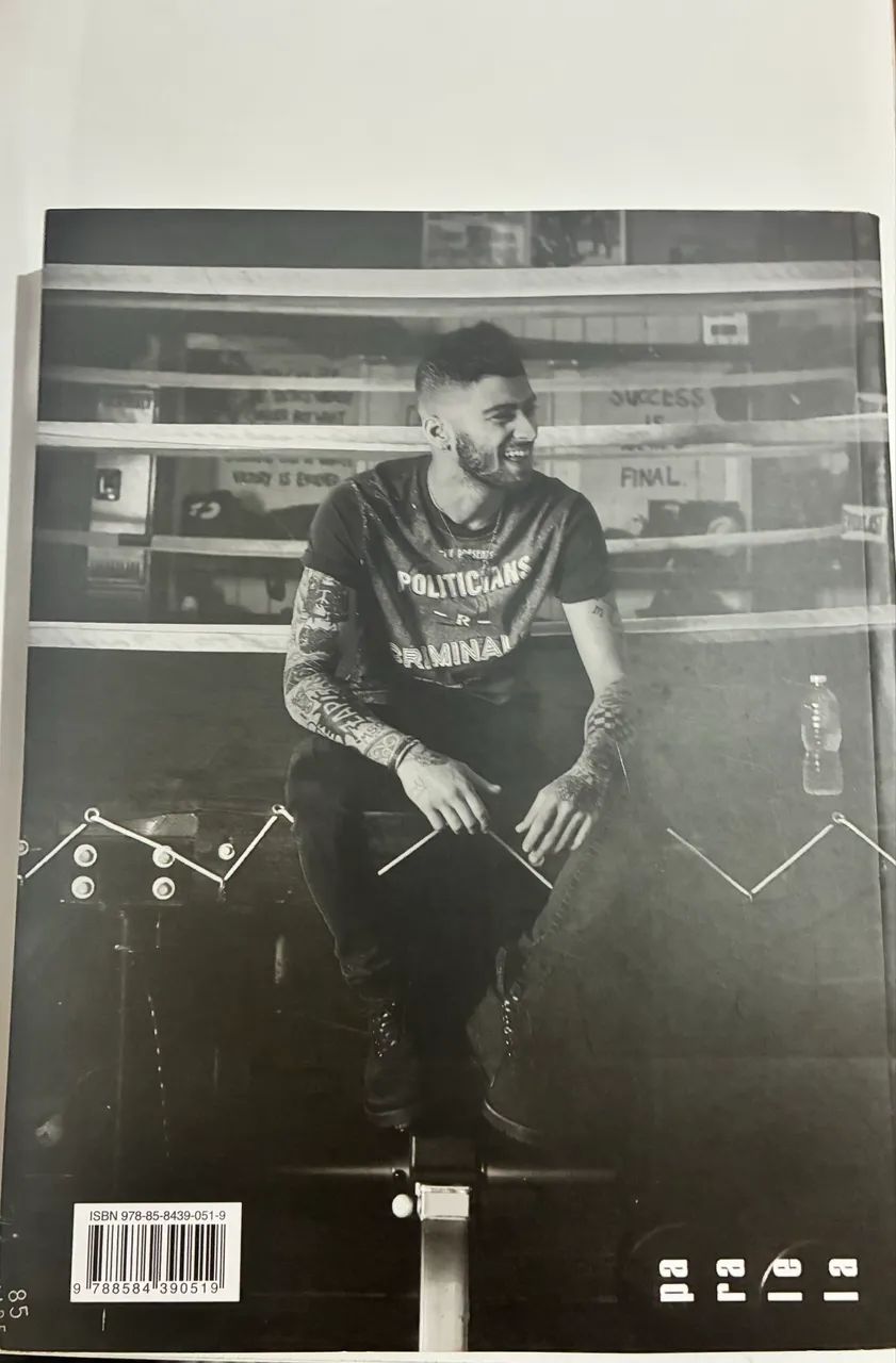 Livro Zayn Malik - Foto 2