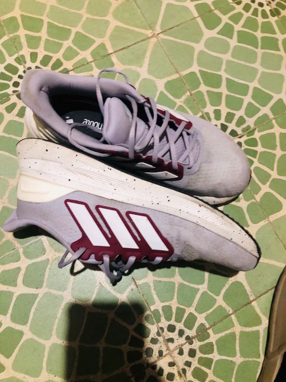 Tênis adidas excelente  - Foto 3