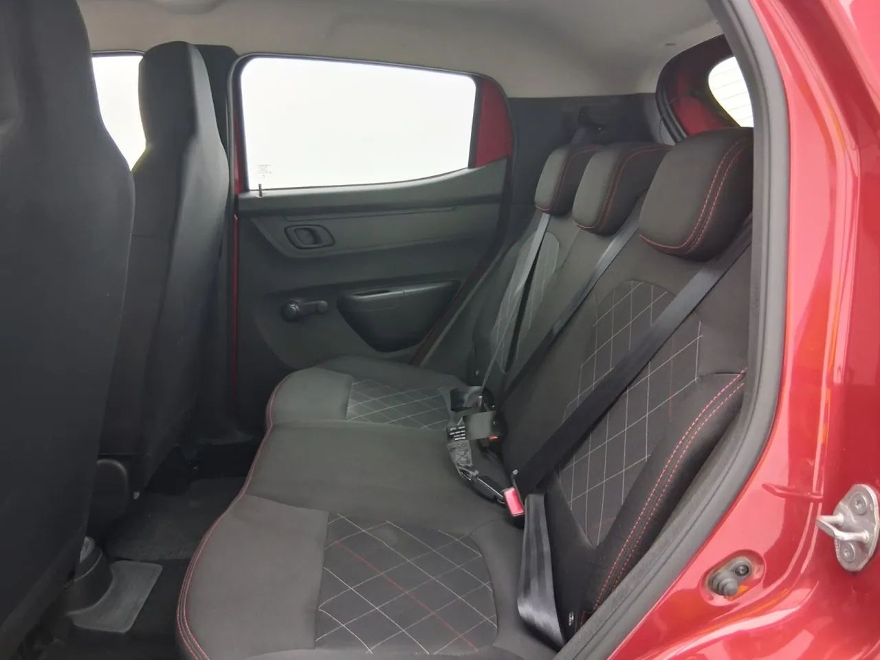 Renault Kwid 1.0 Zen, foto 17 de 18