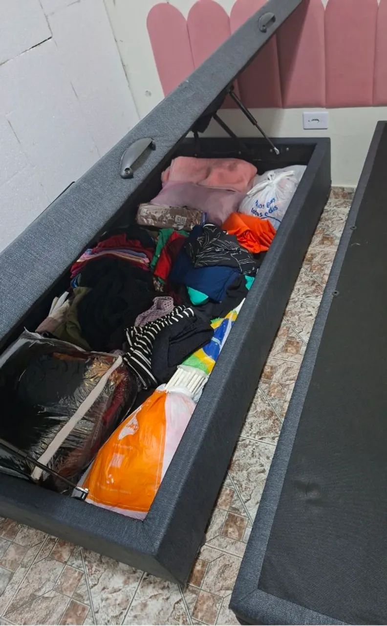 Vendo cama box solteiro 