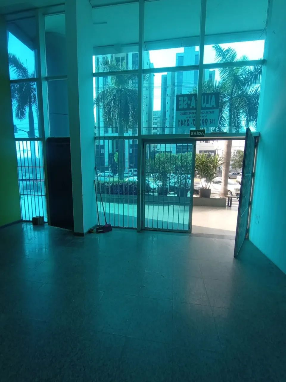 Alugo Sala Comercial na Av do CPA - Foto 2