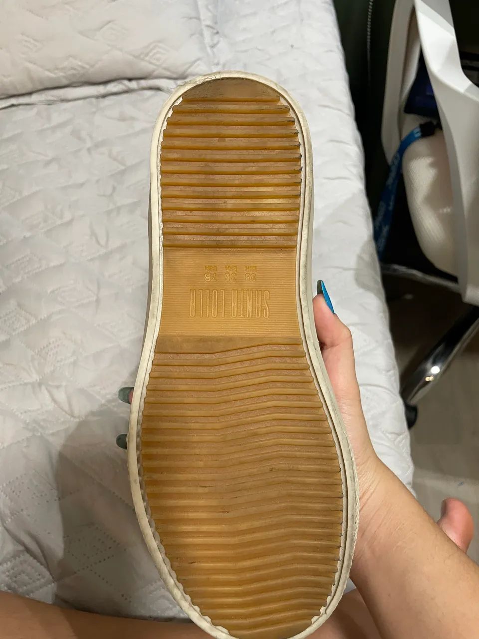 Tenis bege, tamanho 36 - Foto 5