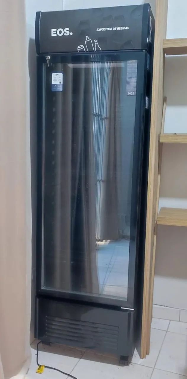 REFRIGERADOR EXPOSITOR VERTICAL EOS 338L