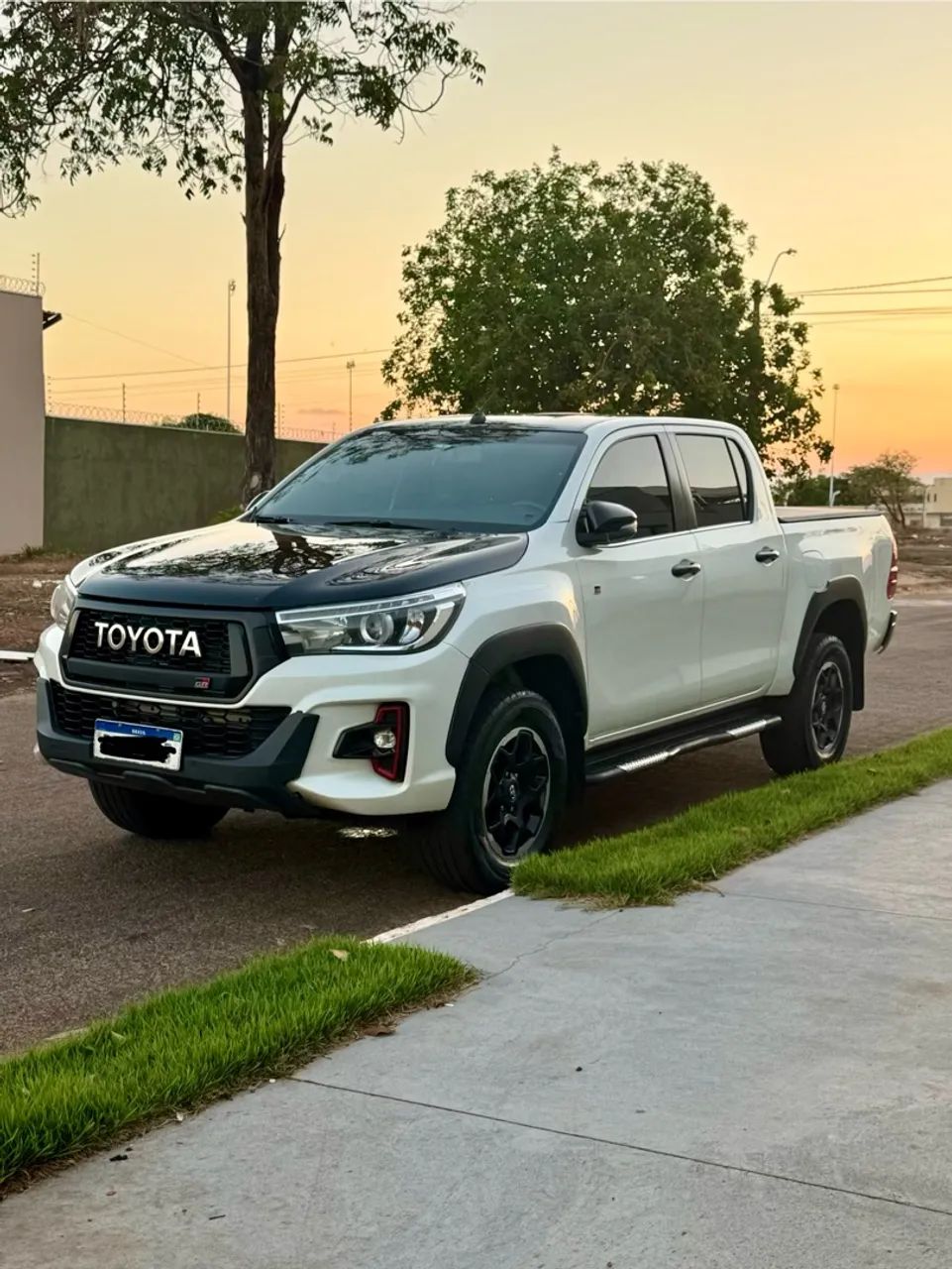 Toyota Hilux Hilux CD GR-S 4x4 2.8 TDI Dies. Aut. 2020