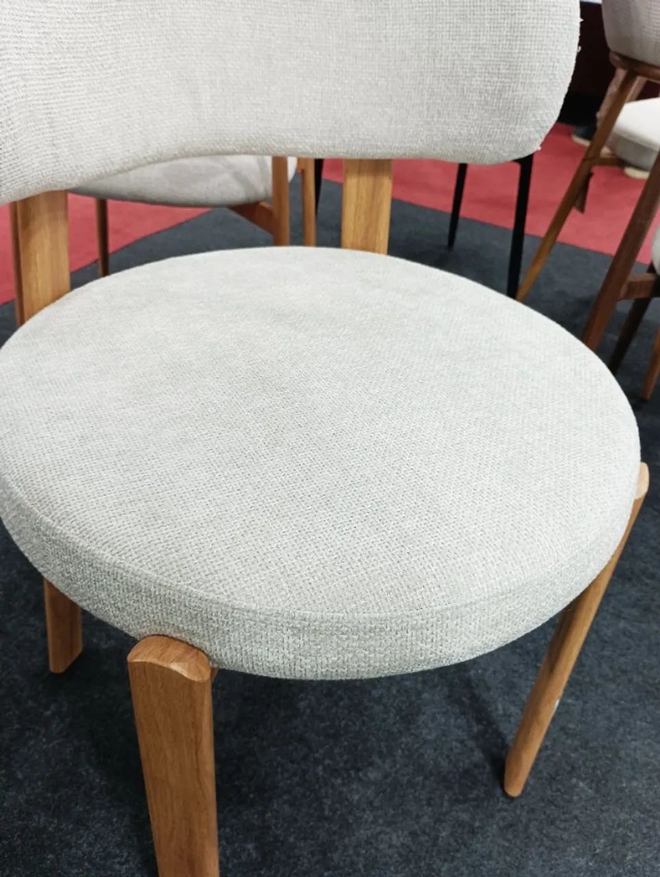 Cadeira de Jantar Decorativa Tuela. - Foto 4