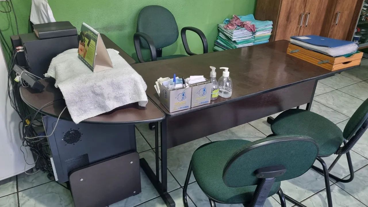 Mesa conjunto em L com cadeiras. - Foto 3