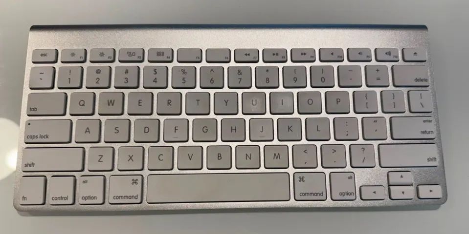Teclado Apple A1314 - IMPECÁVEL E MENOR PREÇO DA INTERNET
