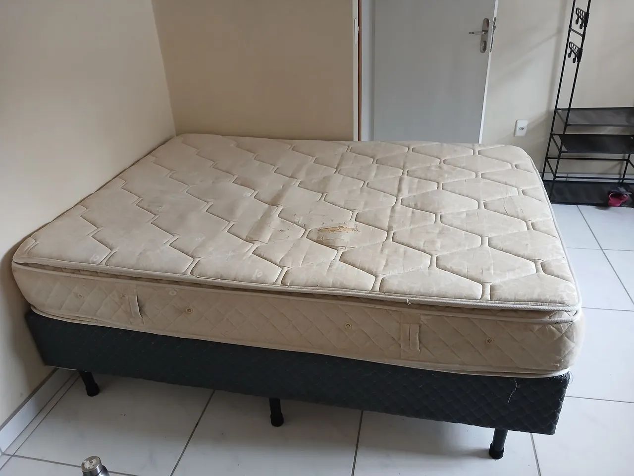 Cama Casal + Colchão Usado  - Foto 2