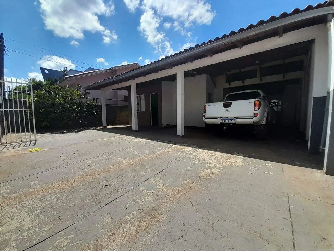 Casa para locação - EFAPI