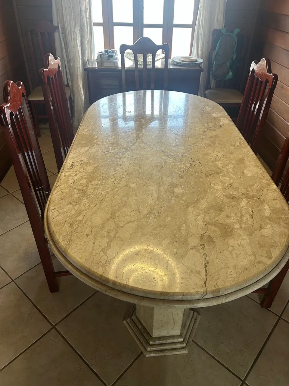 Conjunto de mesa cadeiras e Bufet 