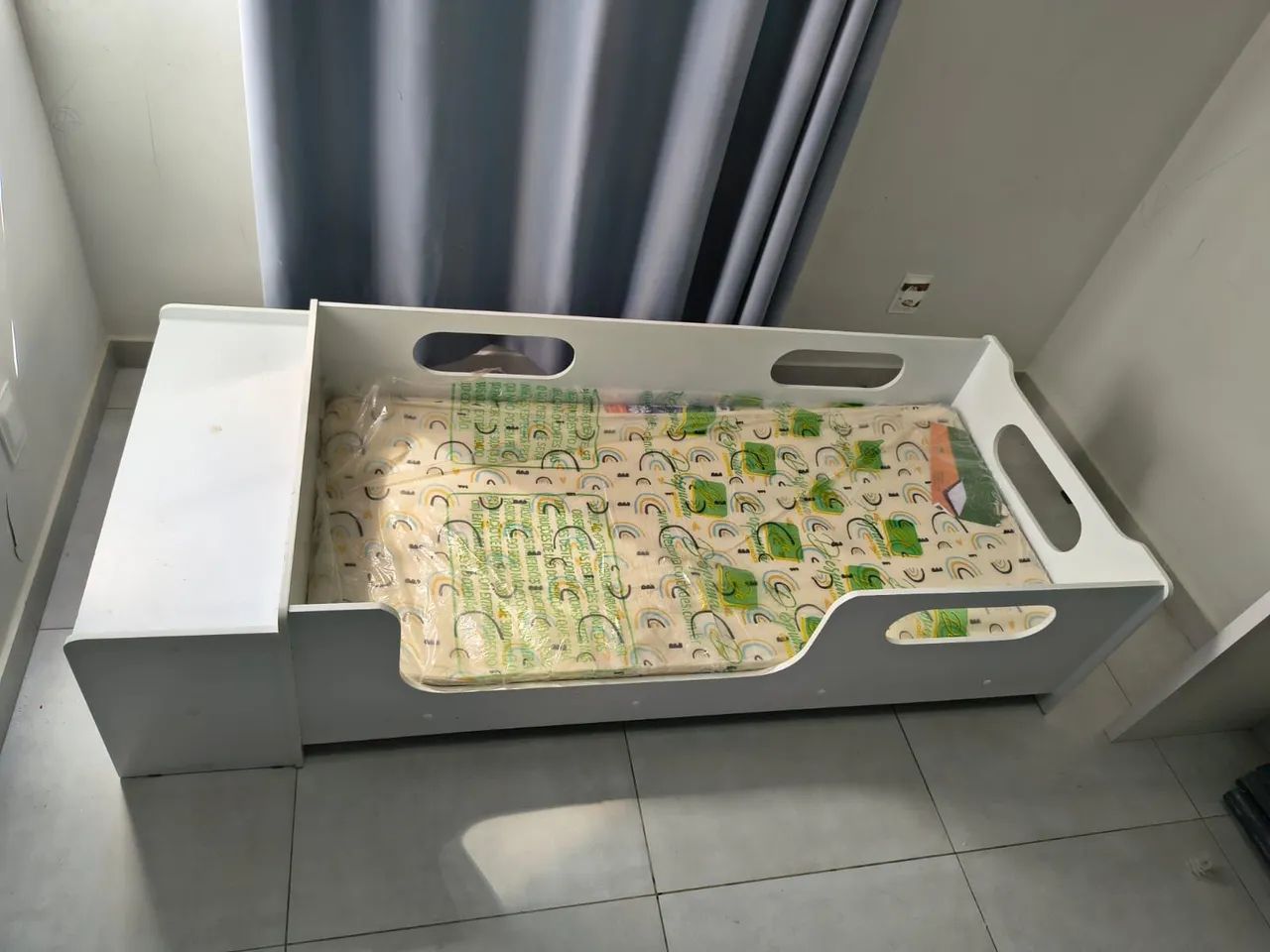 Cama infantil com colchão  - Foto 4