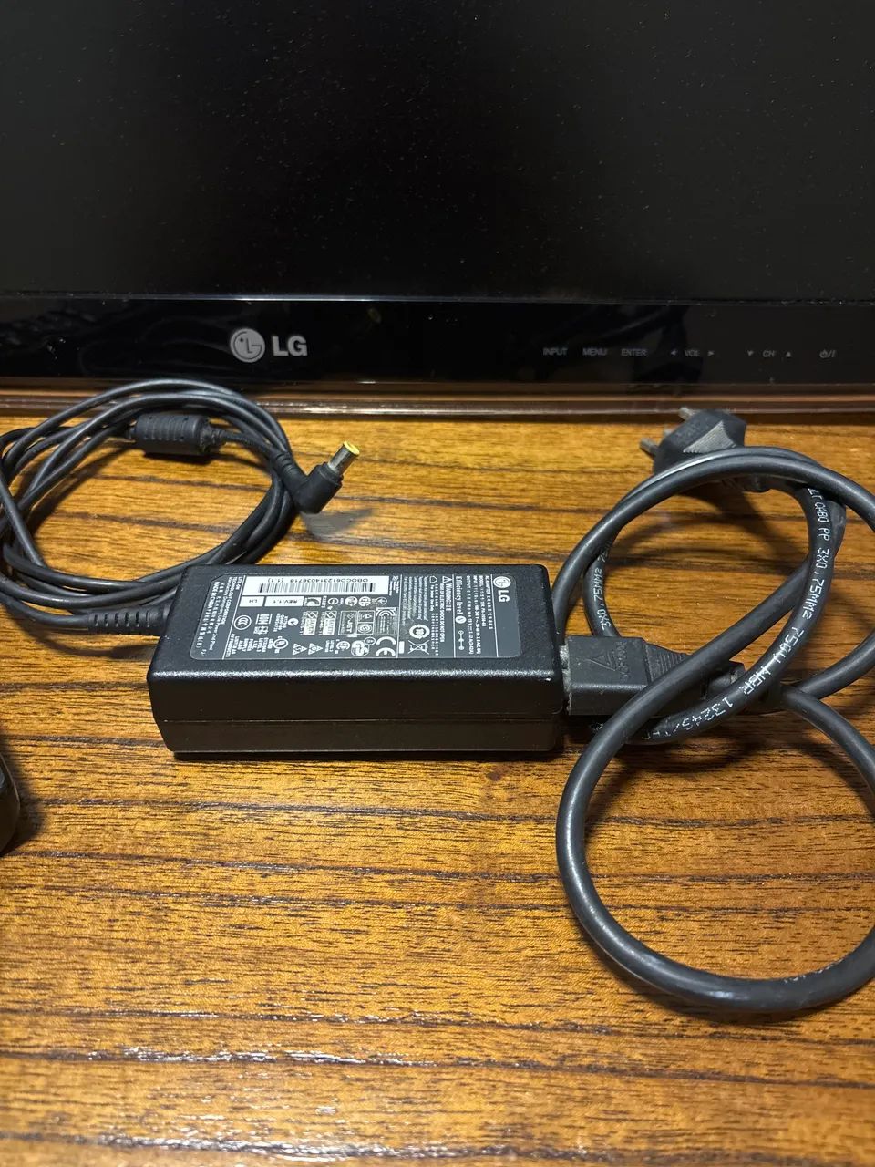 Tv LG 2350D  - Foto 3