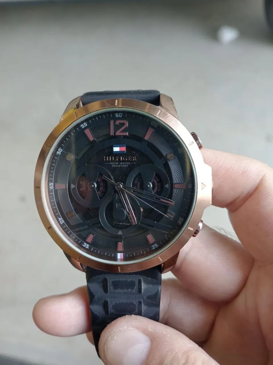 Relógio Tommy Hilfiger Semi novo e multimídia 9 polegadas twin com carplay  - Foto 2