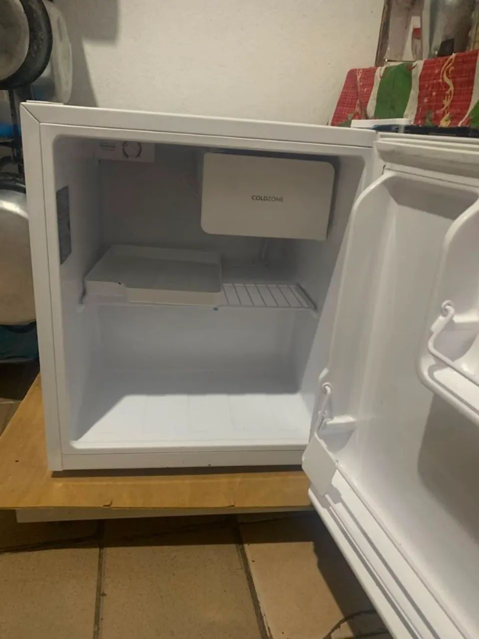Frigobar Electrolux 47 litros - Foto 4