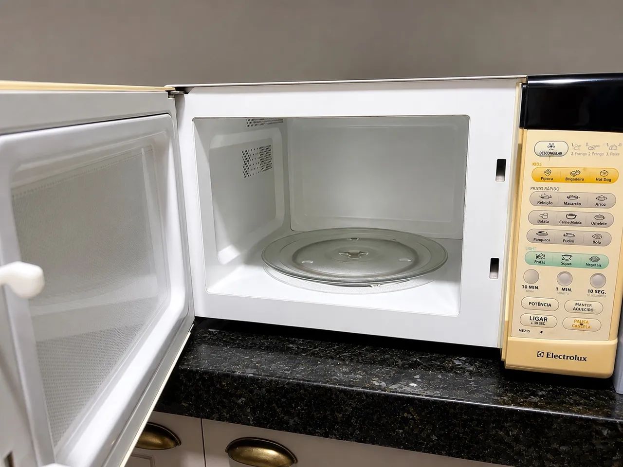 Microondas Electrolux 127v - Foto 4