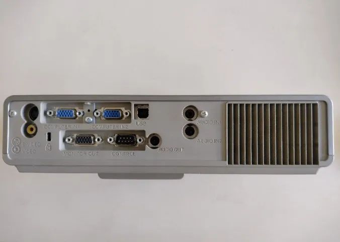  Projetor Multimídia Hitachi Cp-x253-2000 Lumens- Funcionando - Foto 4