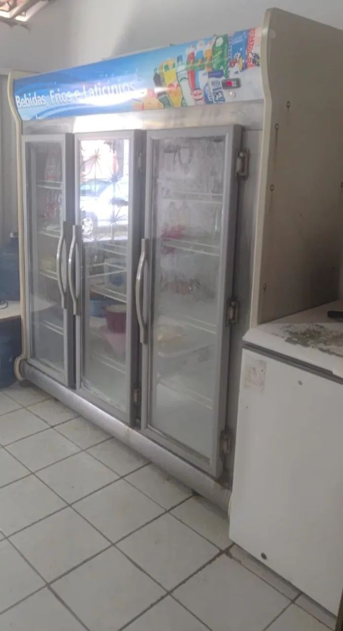 Expositor Vertical fricon 3 portas 