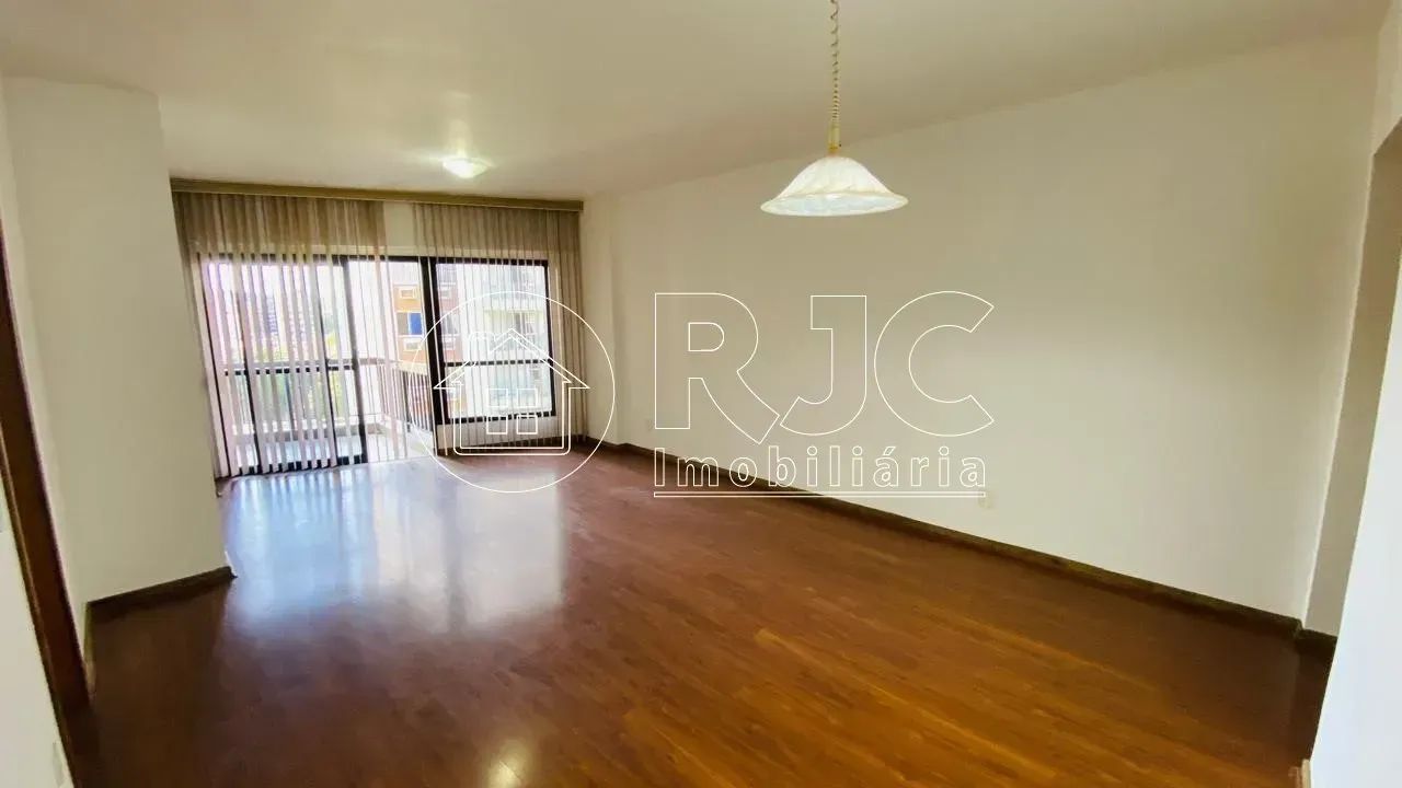 Apartamento 3 quartos, 2 vagas na escritura, com varandão, Tijuca, colado ao metrô Afonso  - Foto 4