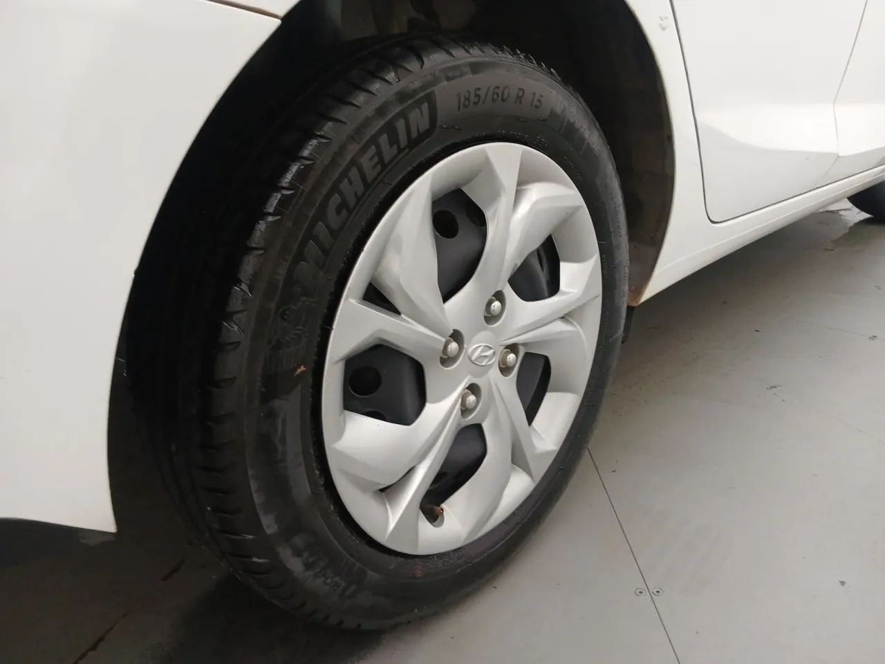 Hyundai HB20S Comfort Plus 1.0 TB Flex 12V Mec., foto 14 de 18