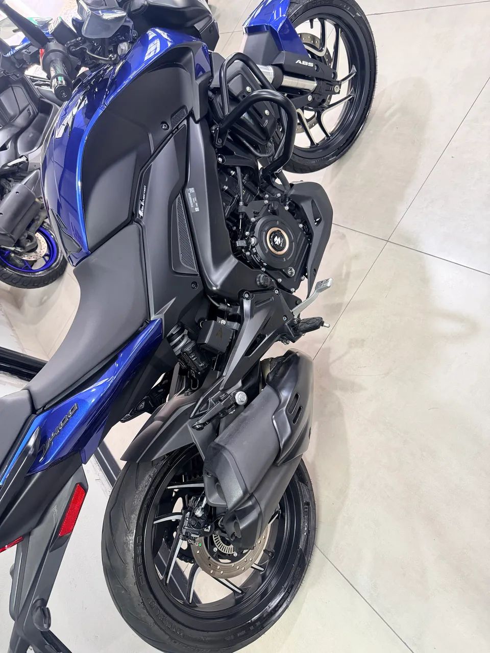 DOMINAR 400 ABS 2025 - Foto 5