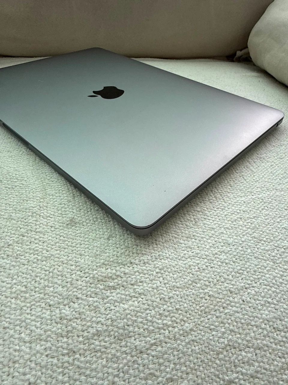 Macbook Pro M2