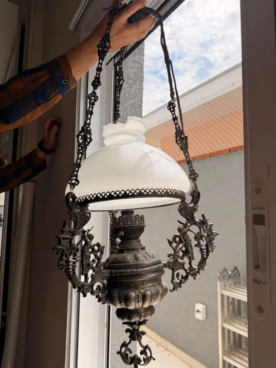 LUSTRE ESTILO COLONIAL CLÁSSICO 
