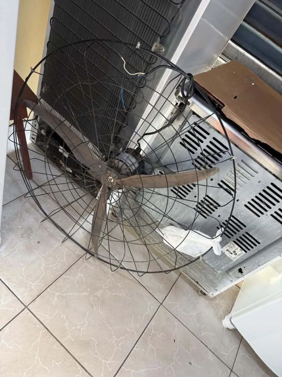 Ventilador 220v sem plug da tomada