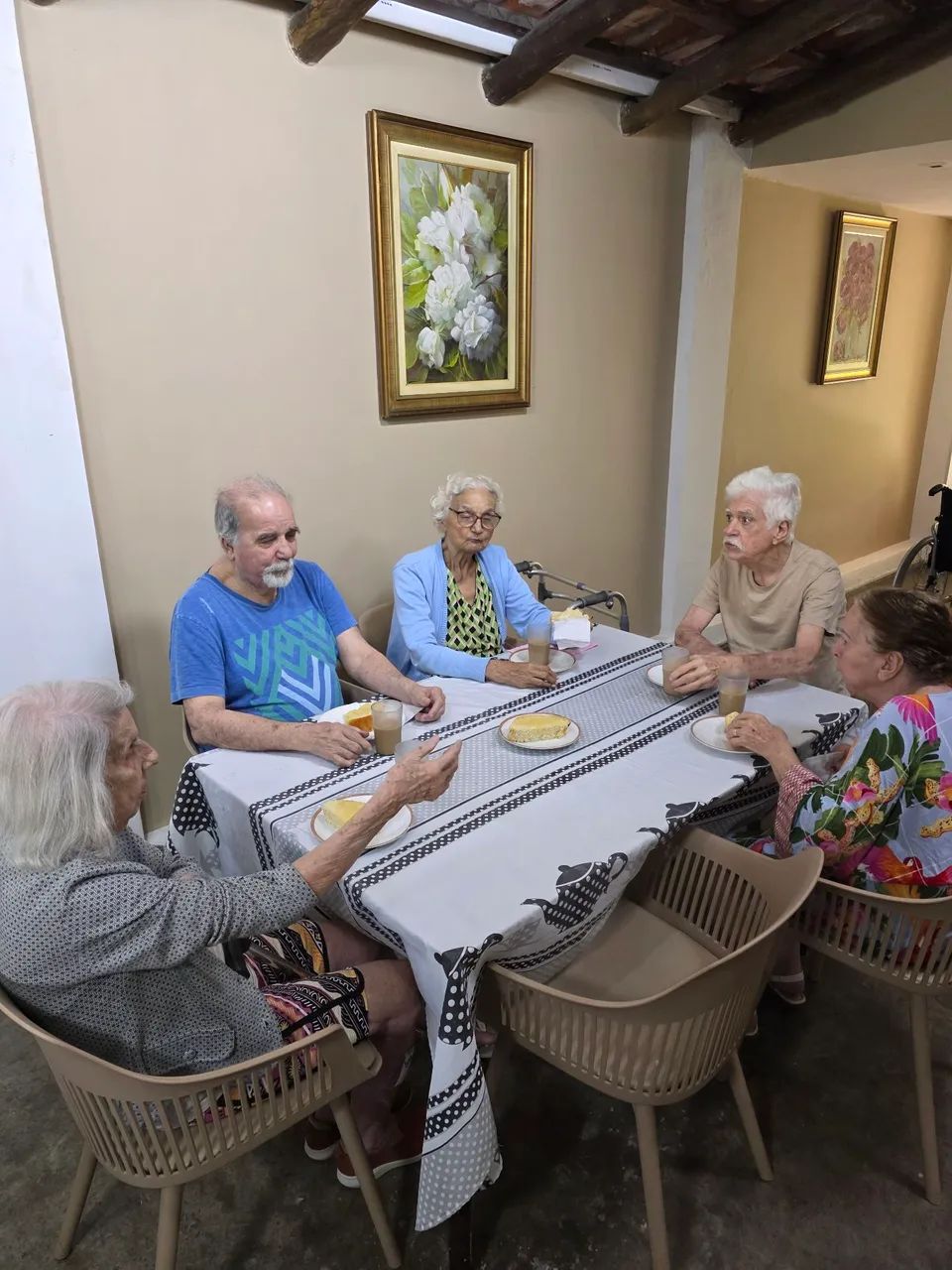 Cuidadoras e técnicas de enfermagem 