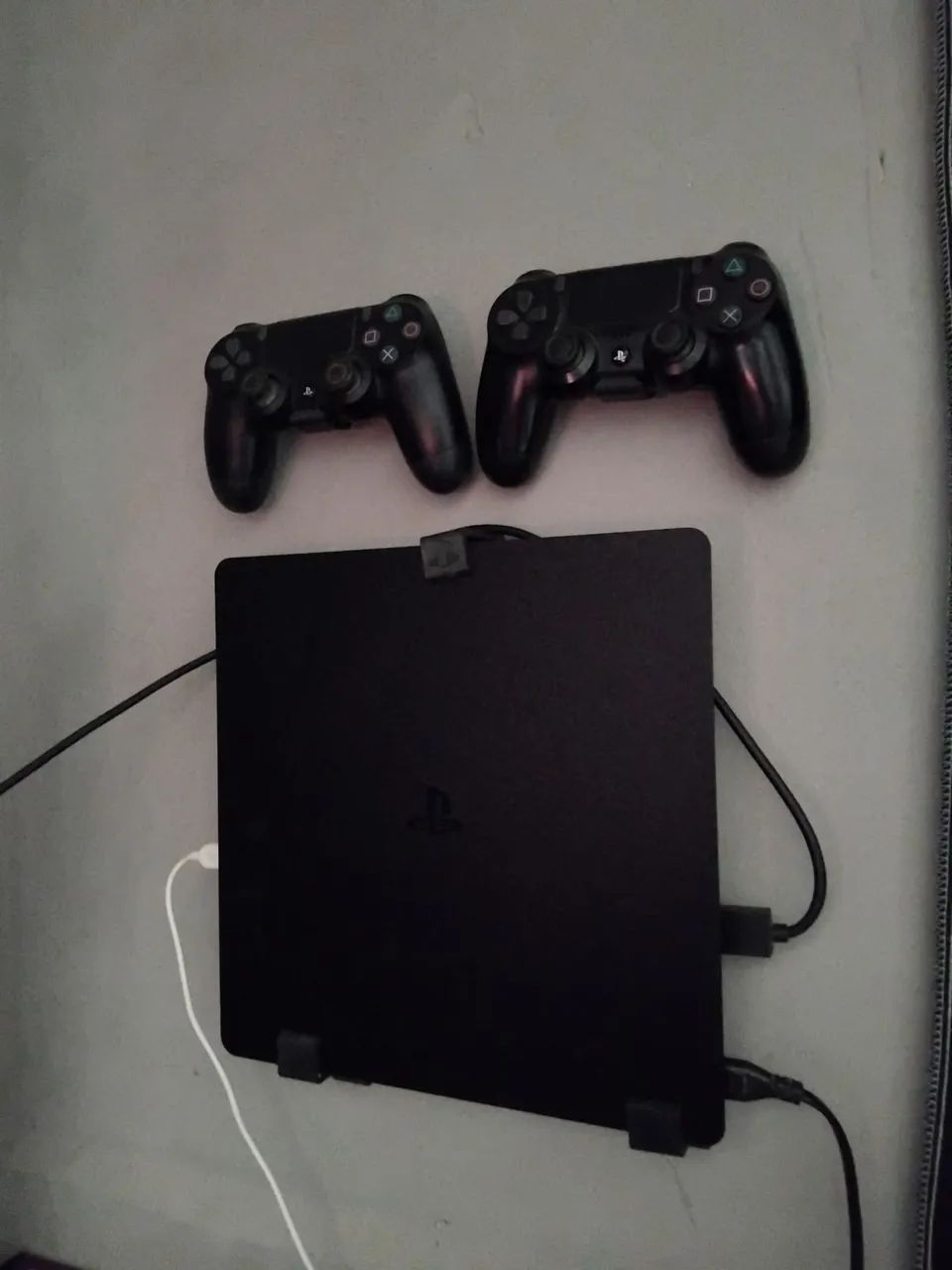 Playstation 4 slim