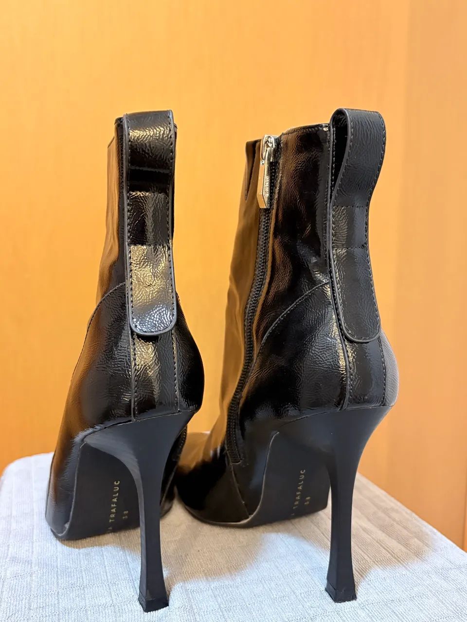 bota zara nunca usada - Foto 4