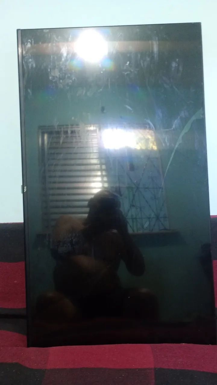 Vendo tv com defeito 