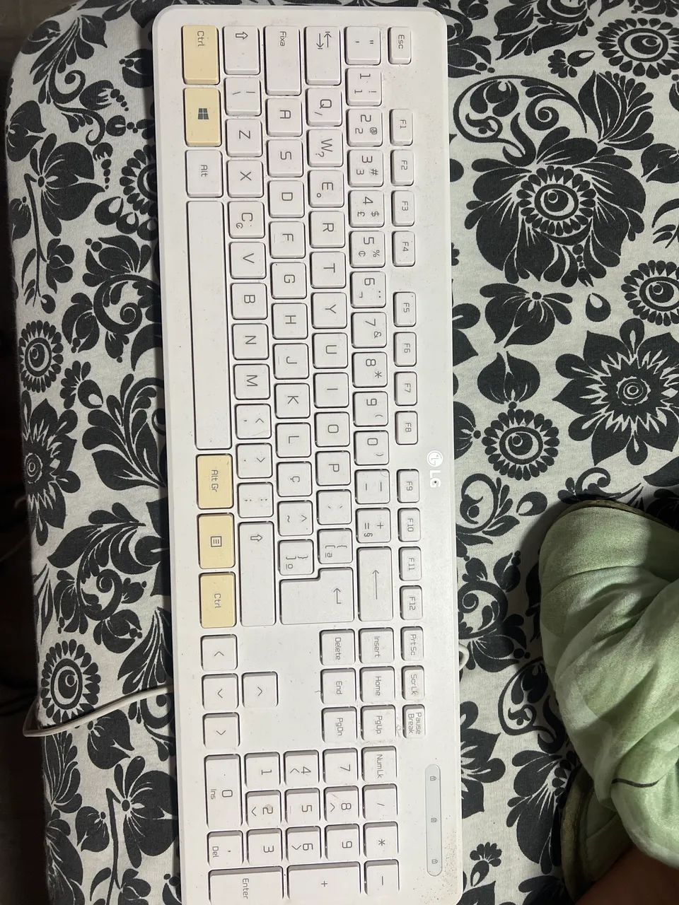 Vendo computador lg all in one branco - Foto 2