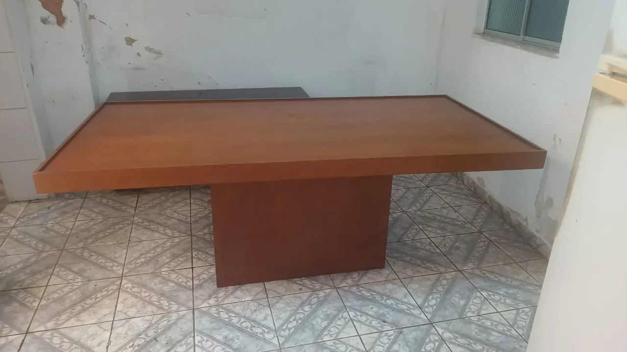 Mesa em madeira com vidro temperado, com 5 cadeiras. - Foto 5