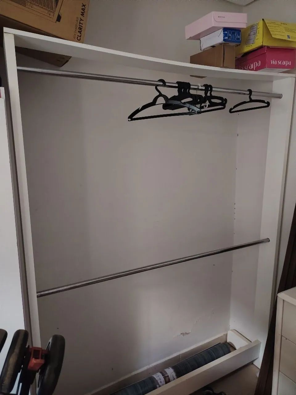 ARARA DE ROUPA EM MDF - Foto 2