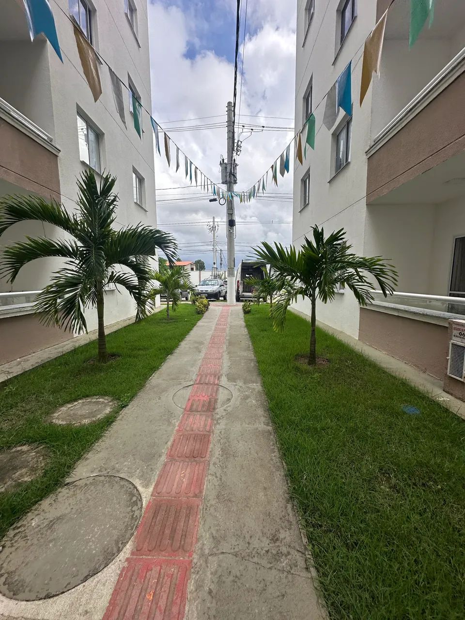 Apartamento semi mobiliado 