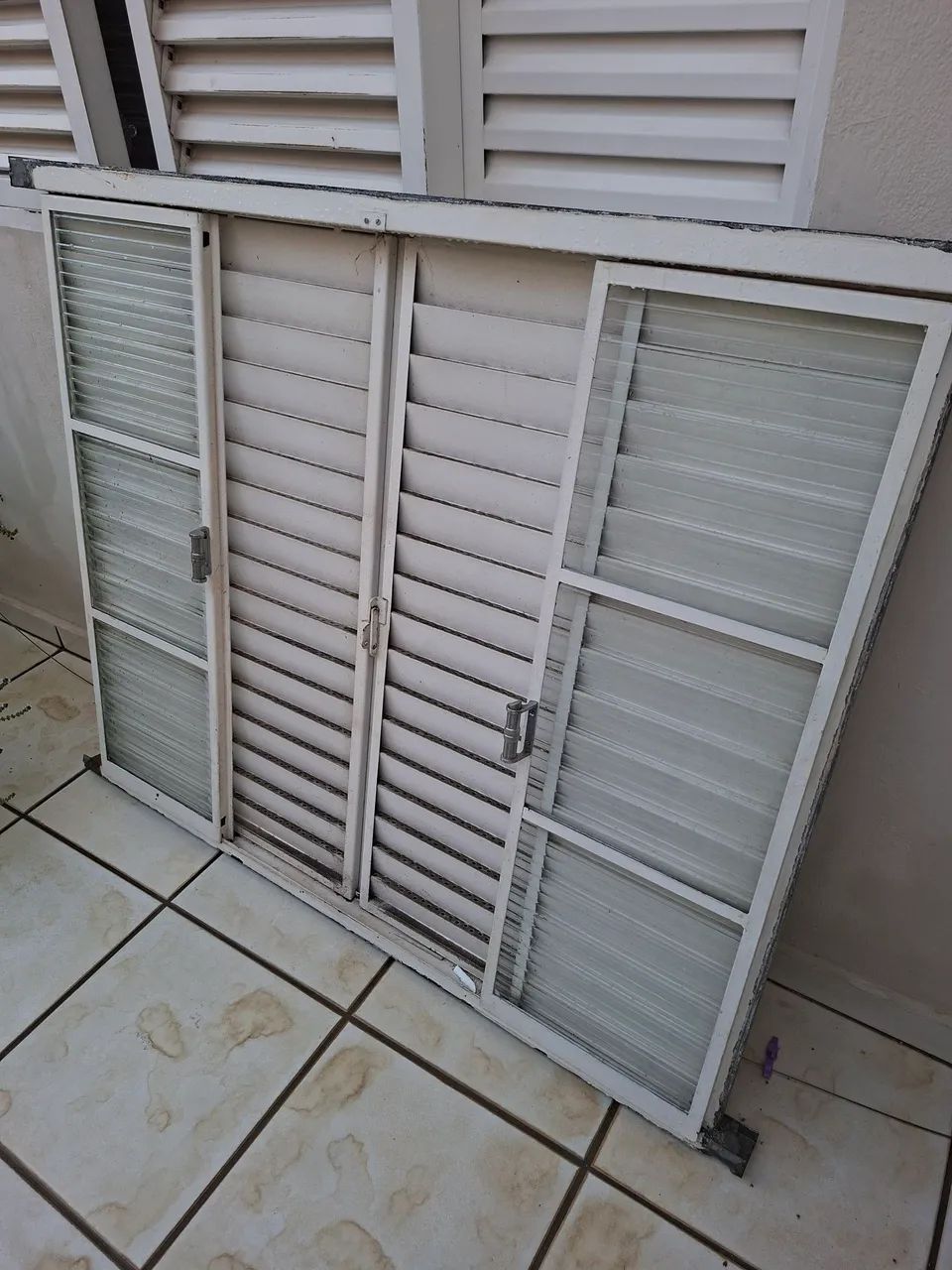 Janela de ferro 1,40x1,20 com vidro 