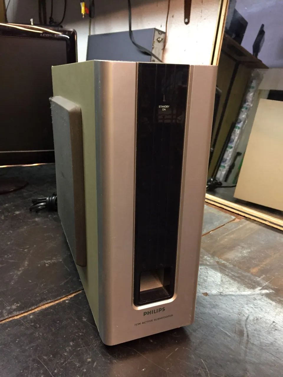 Sub Woofer Philips 100 Wahts 6 polegadas - Foto 2