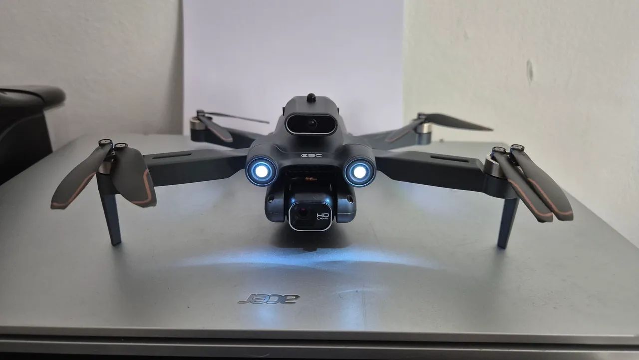 Drone com câmera, defeito na hélice