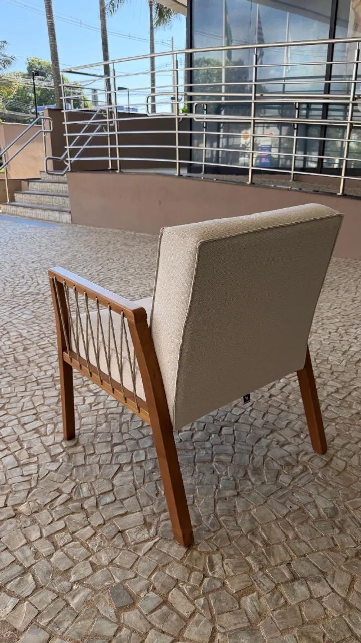 Duas poltronas em estado impecável  - Foto 2