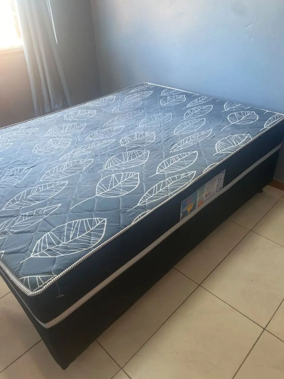 Cama de casal (Base com leve acolchoado)
