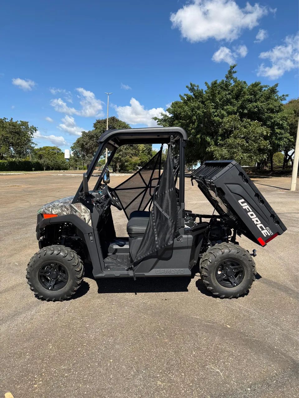 UTV  UFORCE 600 - SEMINOVO