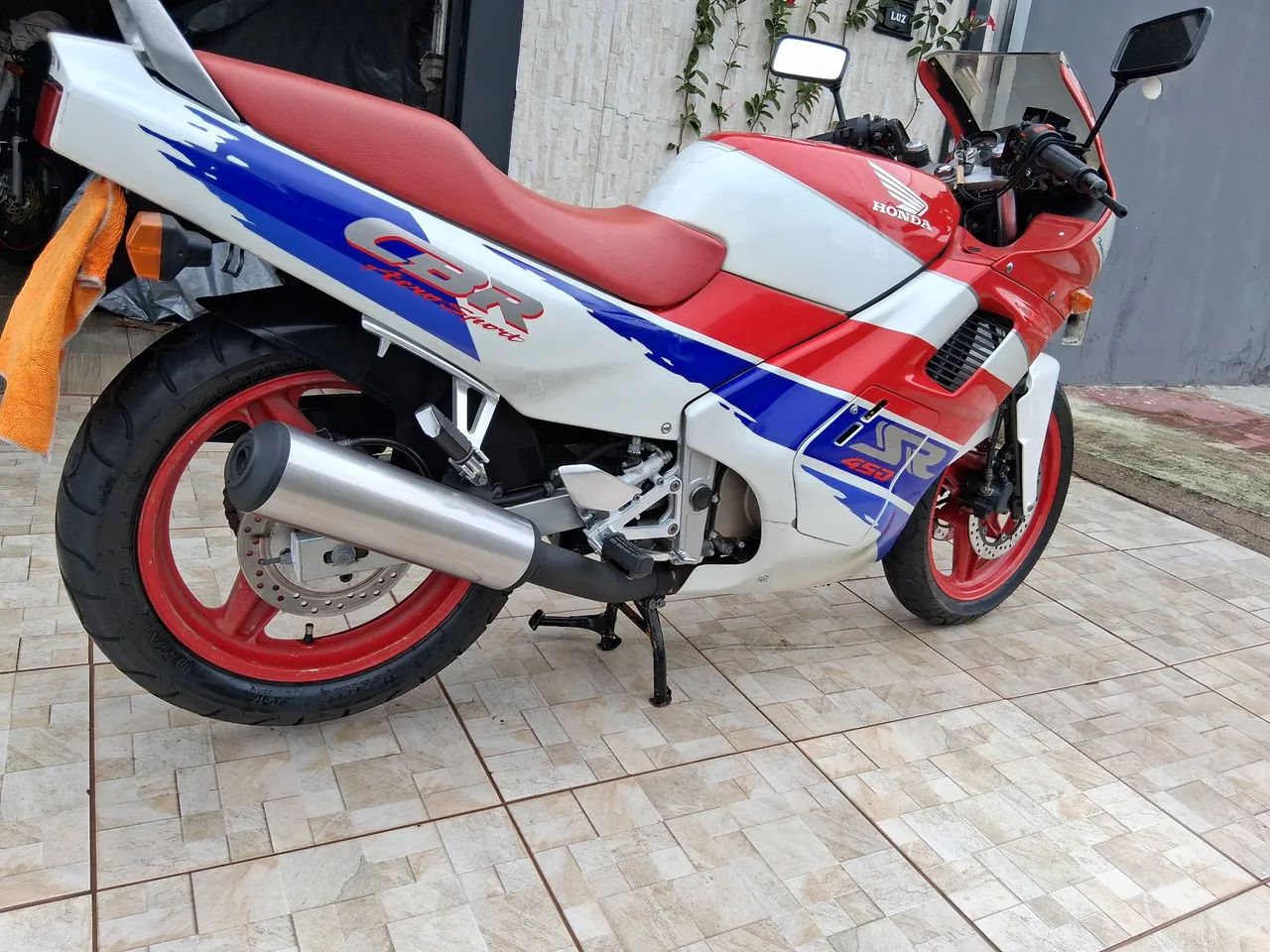 Honda CBR 450 SR  Ano 1992 - Foto 3