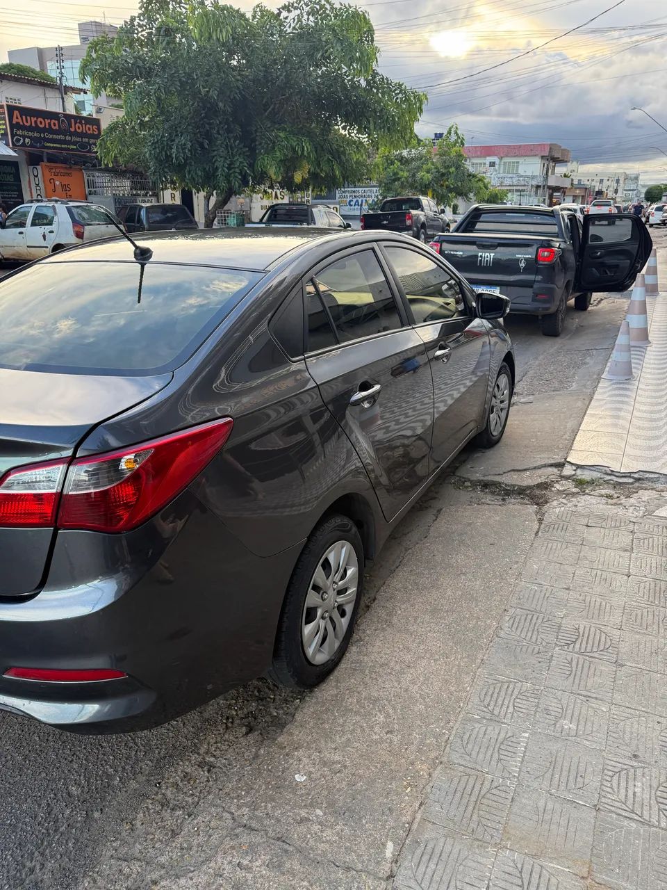 Hyundai HB20S C.plus/c.style1.0 Flex 12V Mec. 4P 2016 - Foto 4