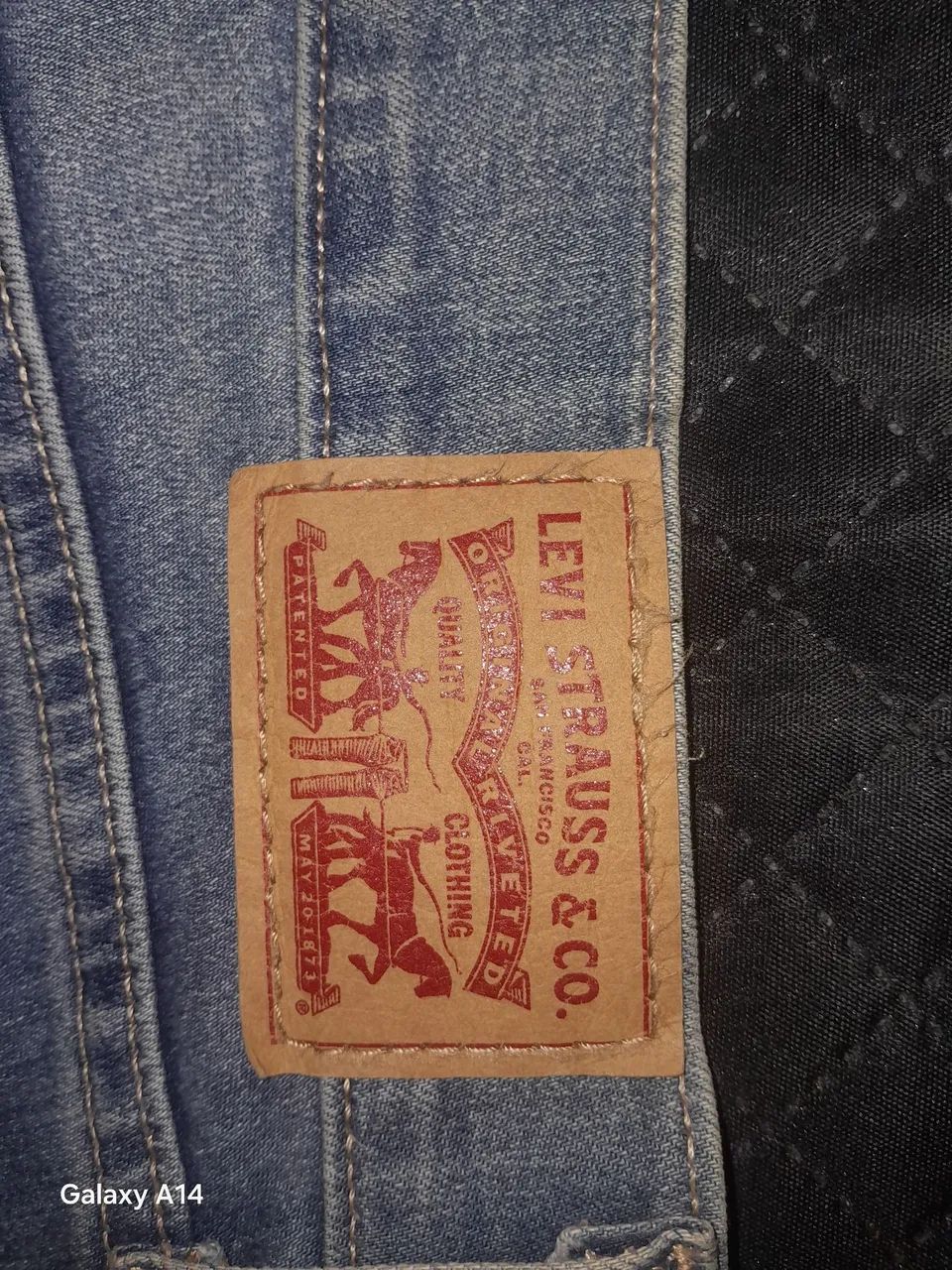 Calça jeans levis 524  bootcut - Foto 3