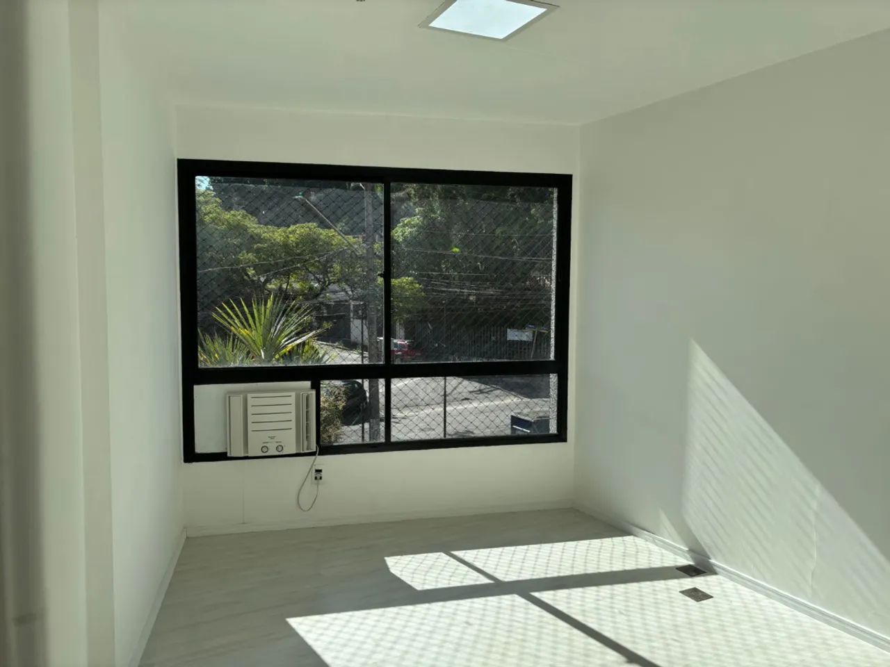 Conjunto comercial para venda em Jardim Caboré, 55m²