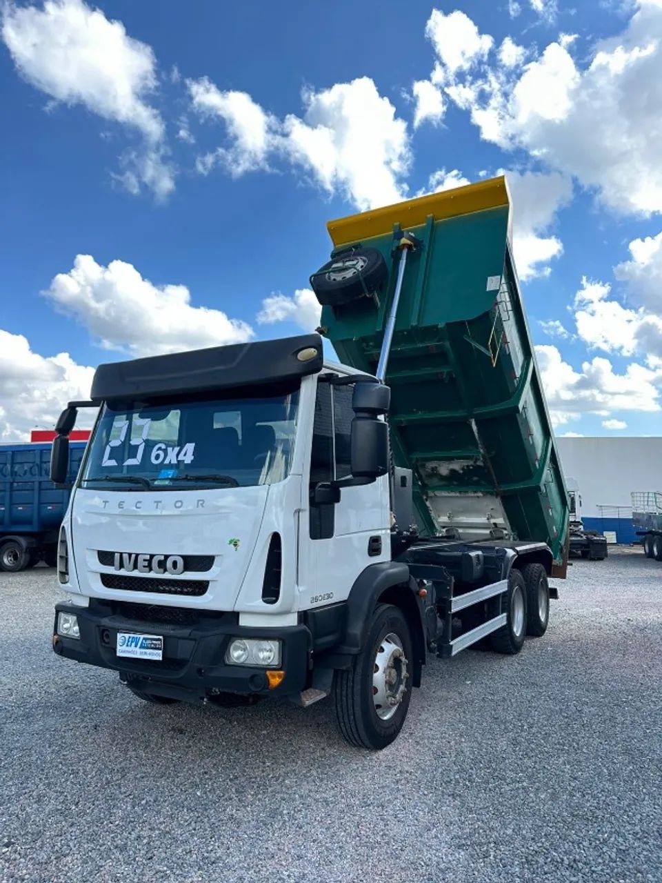 Iveco tector 260e30 6x4 - 2023 - Foto 2